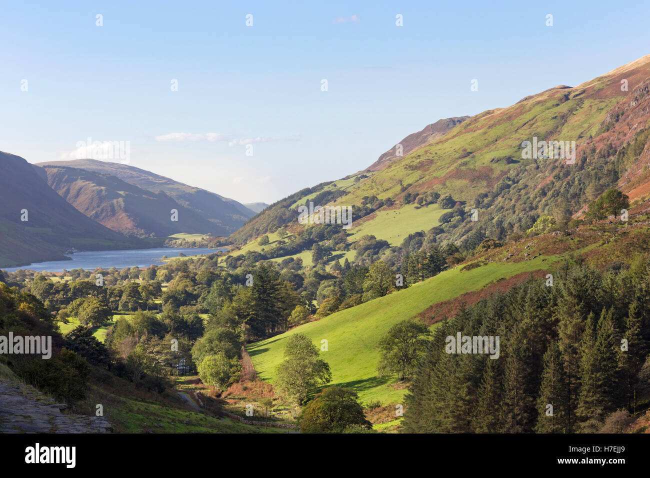 Snowdonia landscape at Tal y Llyn lake (Llyn Mwyngil), Snowdonia national Park, North Wales, UK Stock Photo
