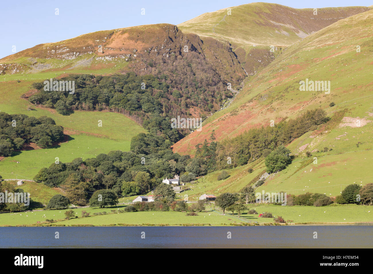 Snowdonia landscape at Tal y Llyn lake (Llyn Mwyngil), Snowdonia national Park, North Wales, UK Stock Photo