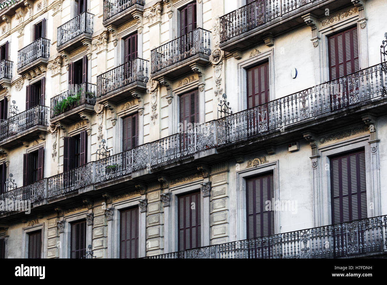 Beautiful old building balconies hi-res stock photography and images ...