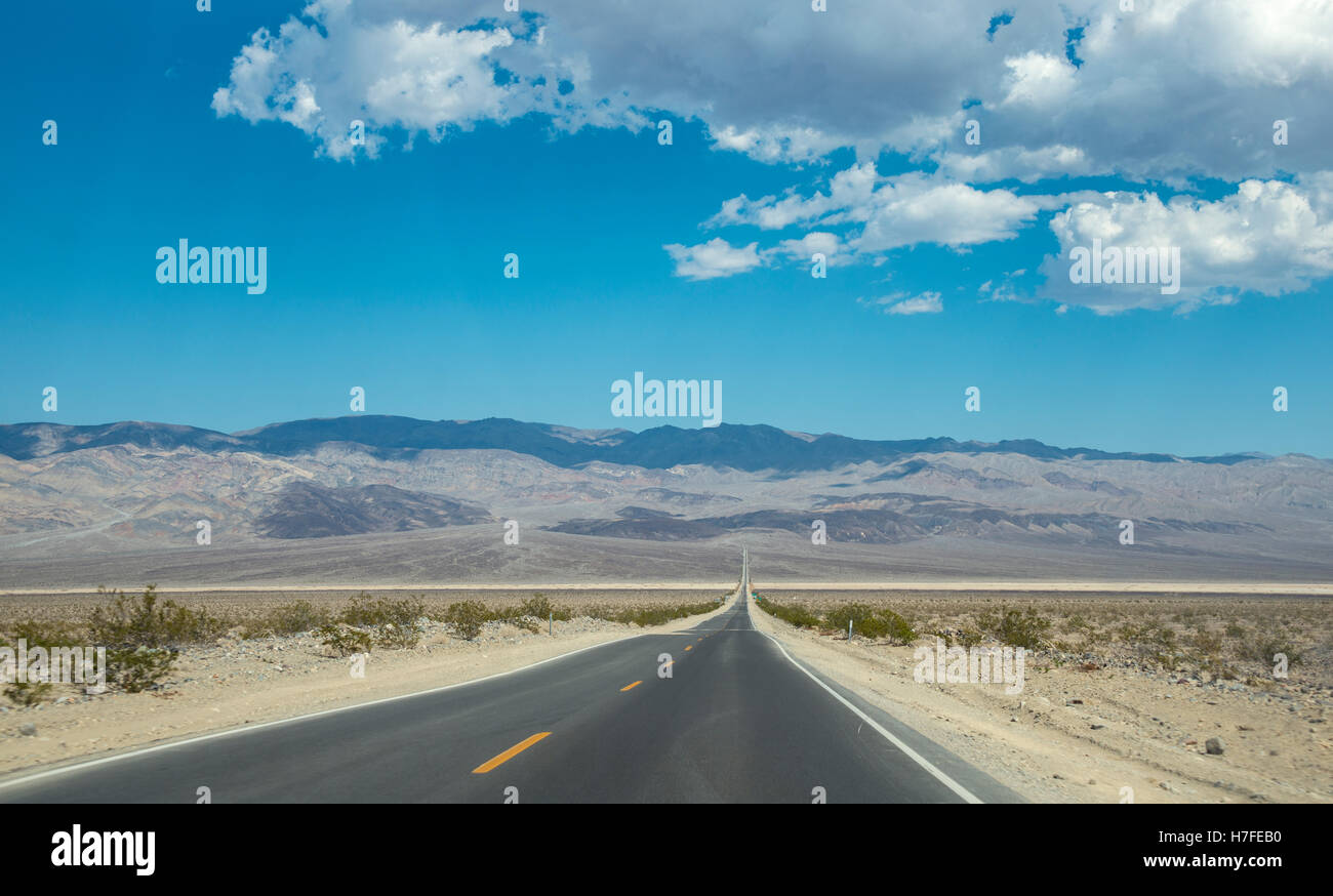 Highway 190, Death Valley National Park, California, USA Stock Photo