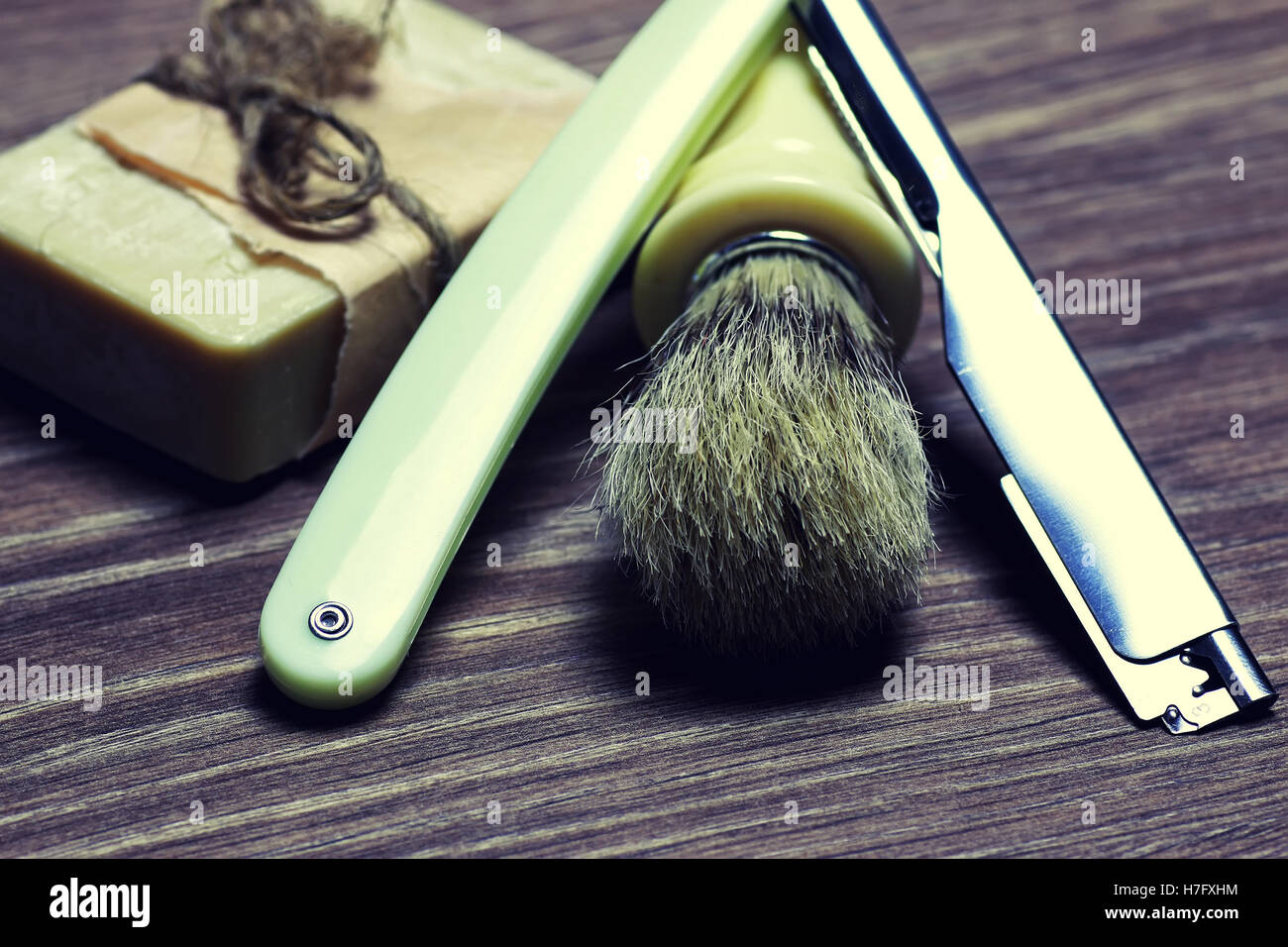 razor sharp soap brush Stock Photo Alamy