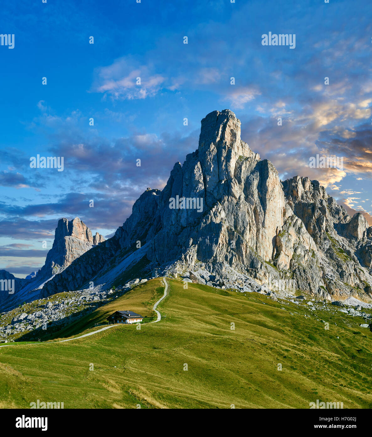 Nuvolau  mountain above the Giau Pass (Passo di Giau), Colle Santa Lucia, Dolomites, Belluno, Italy Stock Photo