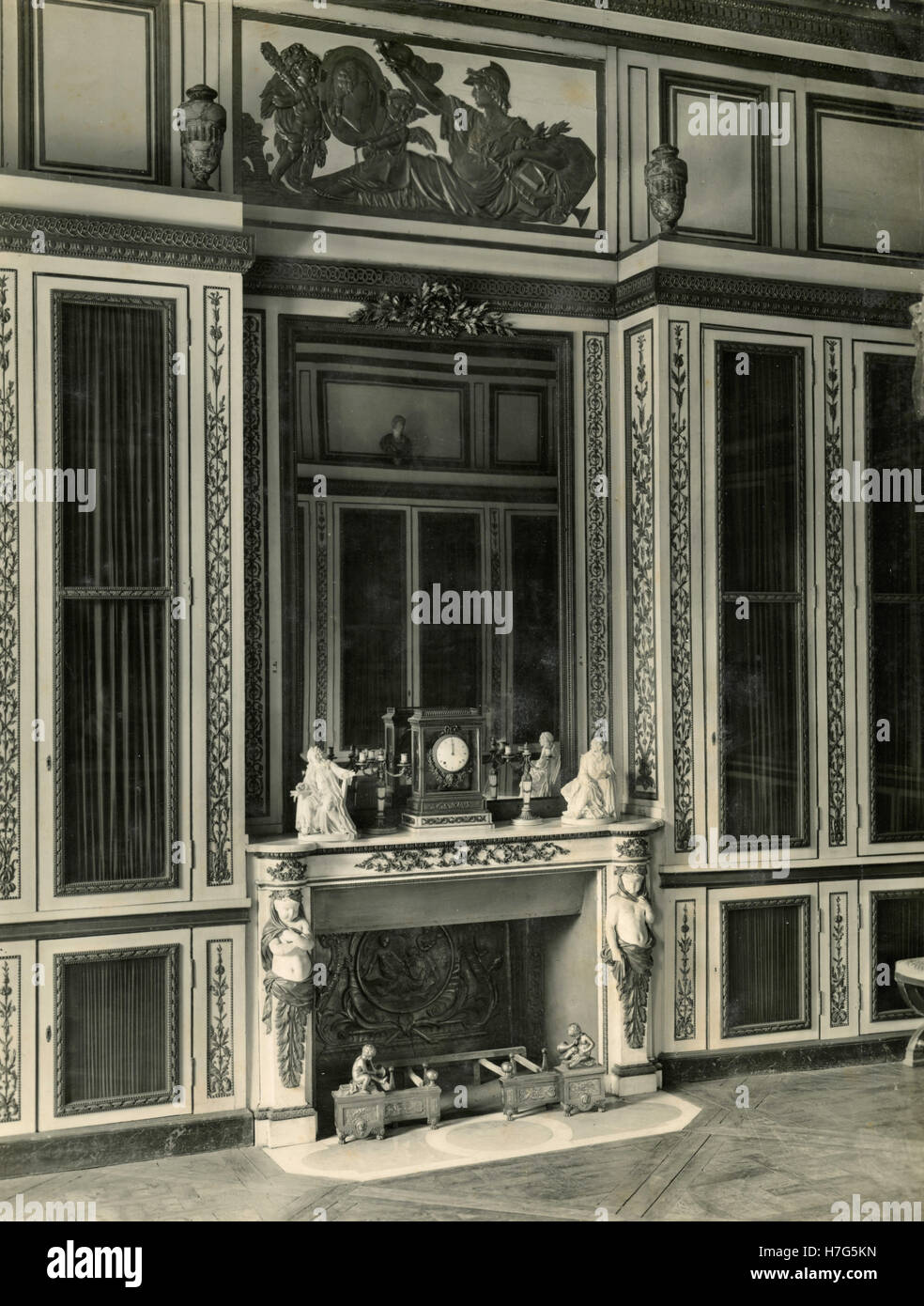 The library of Louis XVI, Versailles, France Stock Photo Alamy