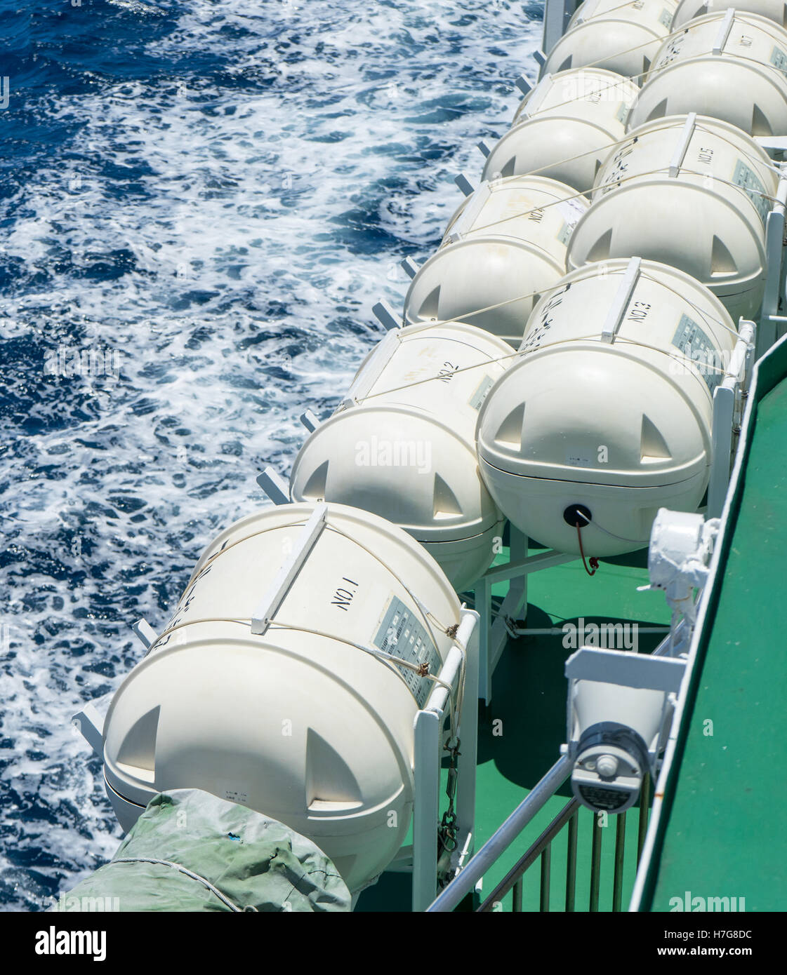 Floatation tank hires stock photography and images Alamy