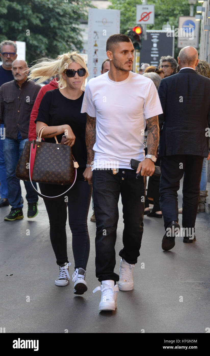 Mauro Icardi with his wife Wanda Nara, shopping in Rolex shop Featuring: Mauro  Icardi, Wanda Nara Where: Milan, Italy When: 22 Sep 2016 Credit:  IPA/WENN.com **Only available for publication in UK, USA,