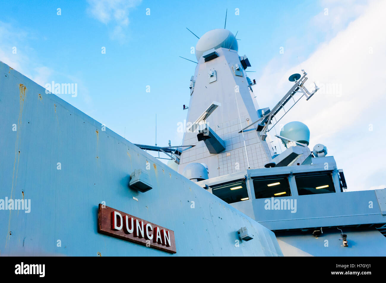 Belfast, Northern Ireland. 4th Nov, 2016. SAMPSON radar system of Royal Navy's HMS Duncan, used to control the Sea Viper missile system Credit:  Stephen Barnes/Alamy Live News Stock Photo