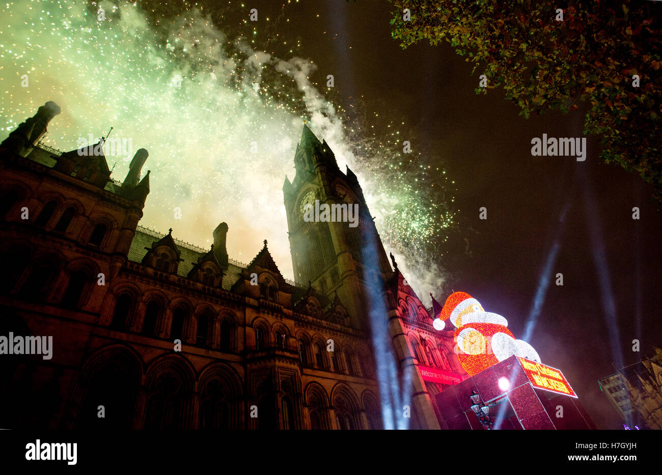 Manchester, UK. 4th November 2016. The fireworks display at the annual Christmas Lights Switch-on in Albert Square, Manchester. Credit:  Russell Hart/Alamy Live News. Stock Photo