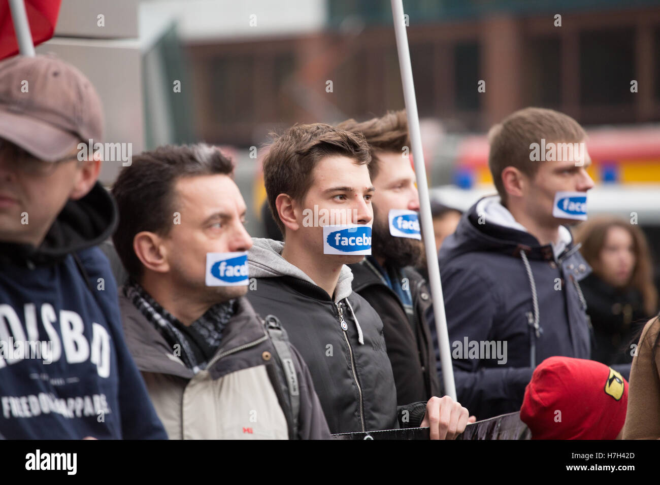 Warsaw, Poland. 05th Nov, 2016. Protest of far-right nationalist groups in front of Facebook's offices after Facebook blocked nationalist organisations' and their members' pages in Warsaw, Poland on 5 November 2016 Credit:  MW/Alamy Live News Stock Photo