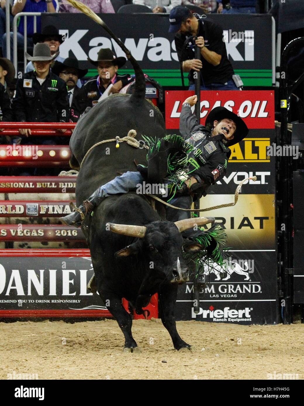 TwoTime PBR World Champion JB Mauney on Precipice of PBR History with  Round 1 Unleash The Beast Victory in Des Moines Iowa  EverythingCowboycom