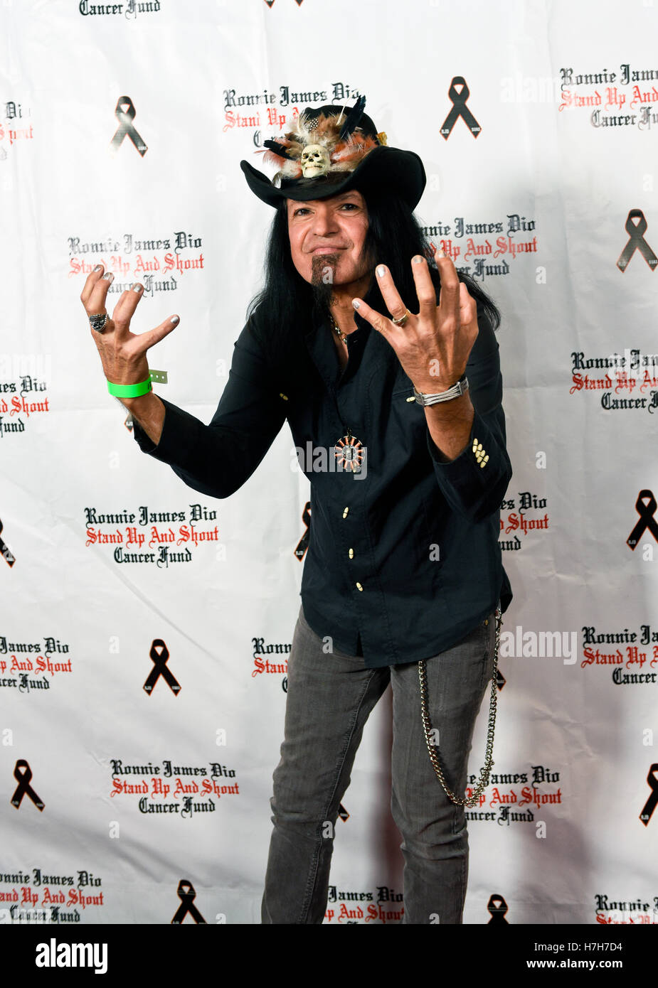 Los Angeles, California, USA. 4th November, 2016.  Pinz Bowling center in Studio City California hosted the 2016 Ronnie James Dio Stand Up and Shout Cancer Fund, Bowl 4 Ronnie celebrity bowling tournament. The event was a huge success raising $36,000 for cancer research. Credit:  Ken Howard/Alamy Live News Stock Photo