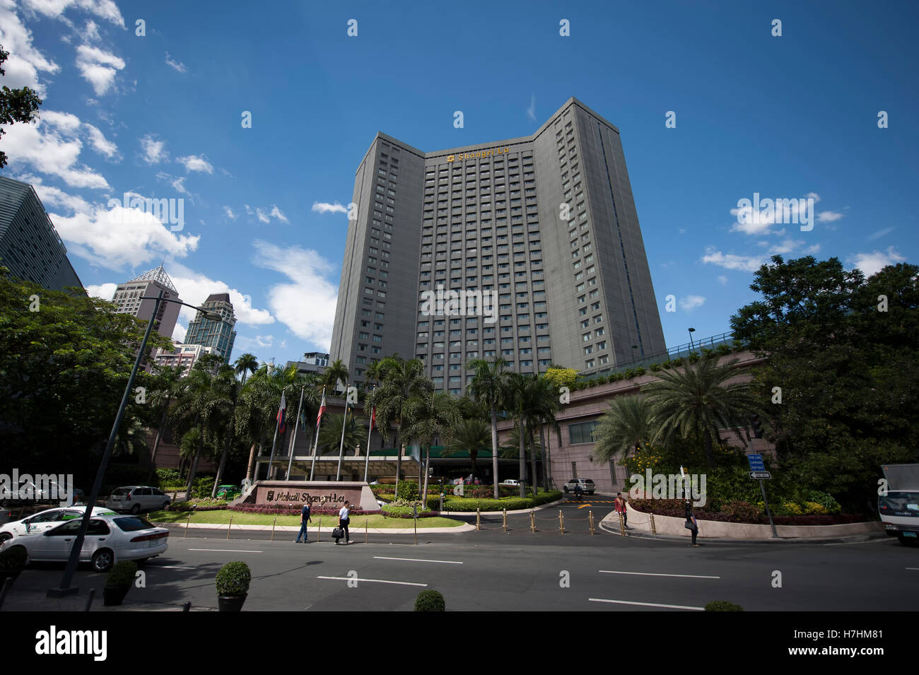 Shangri-La hotel, Ayala Avenue, Makati, Metro Manila, Philippine ...