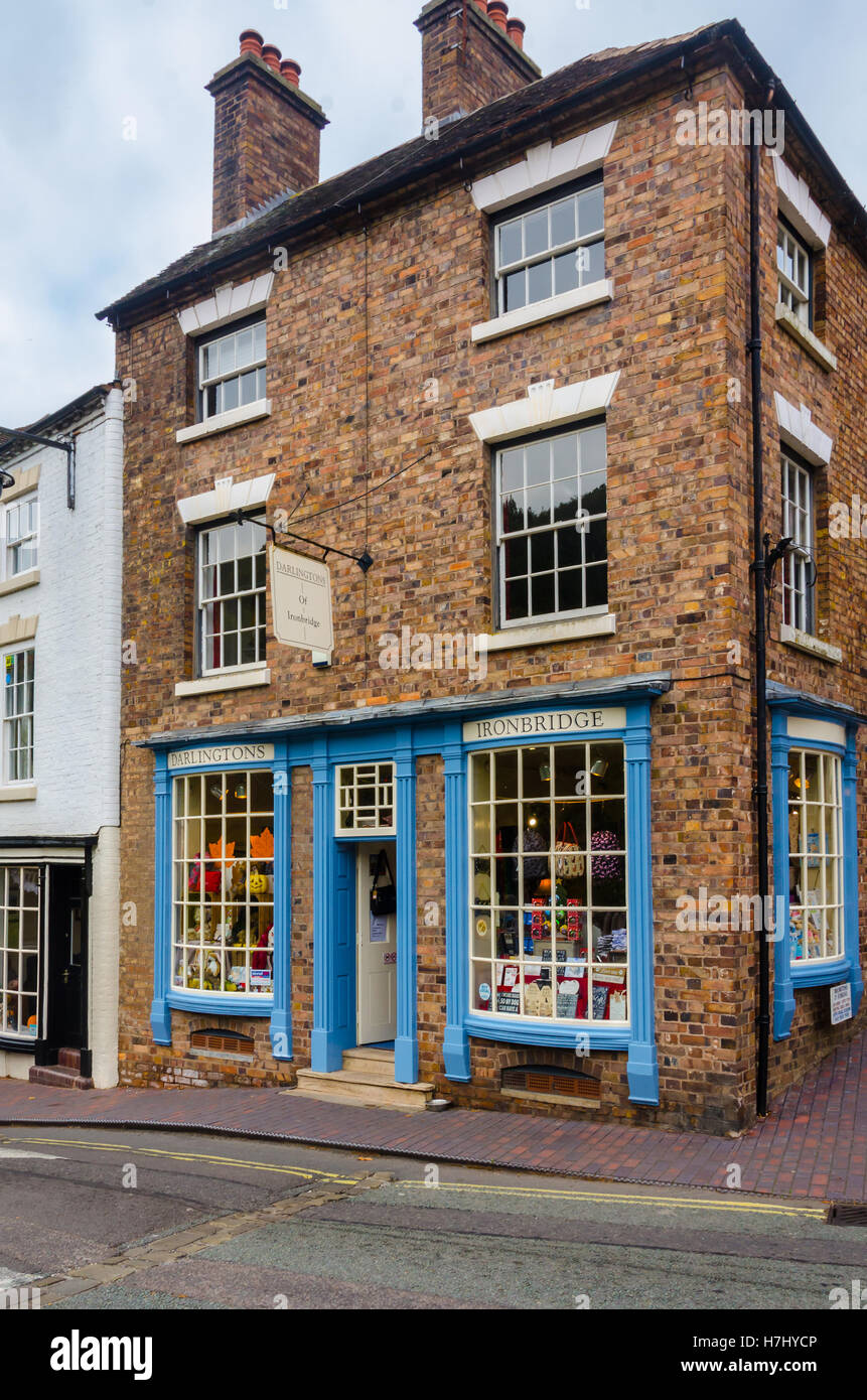 Darlingtons of Ironbridge.. an attractive shop front in Ironbridge, Shropshire, UK. Stock Photo