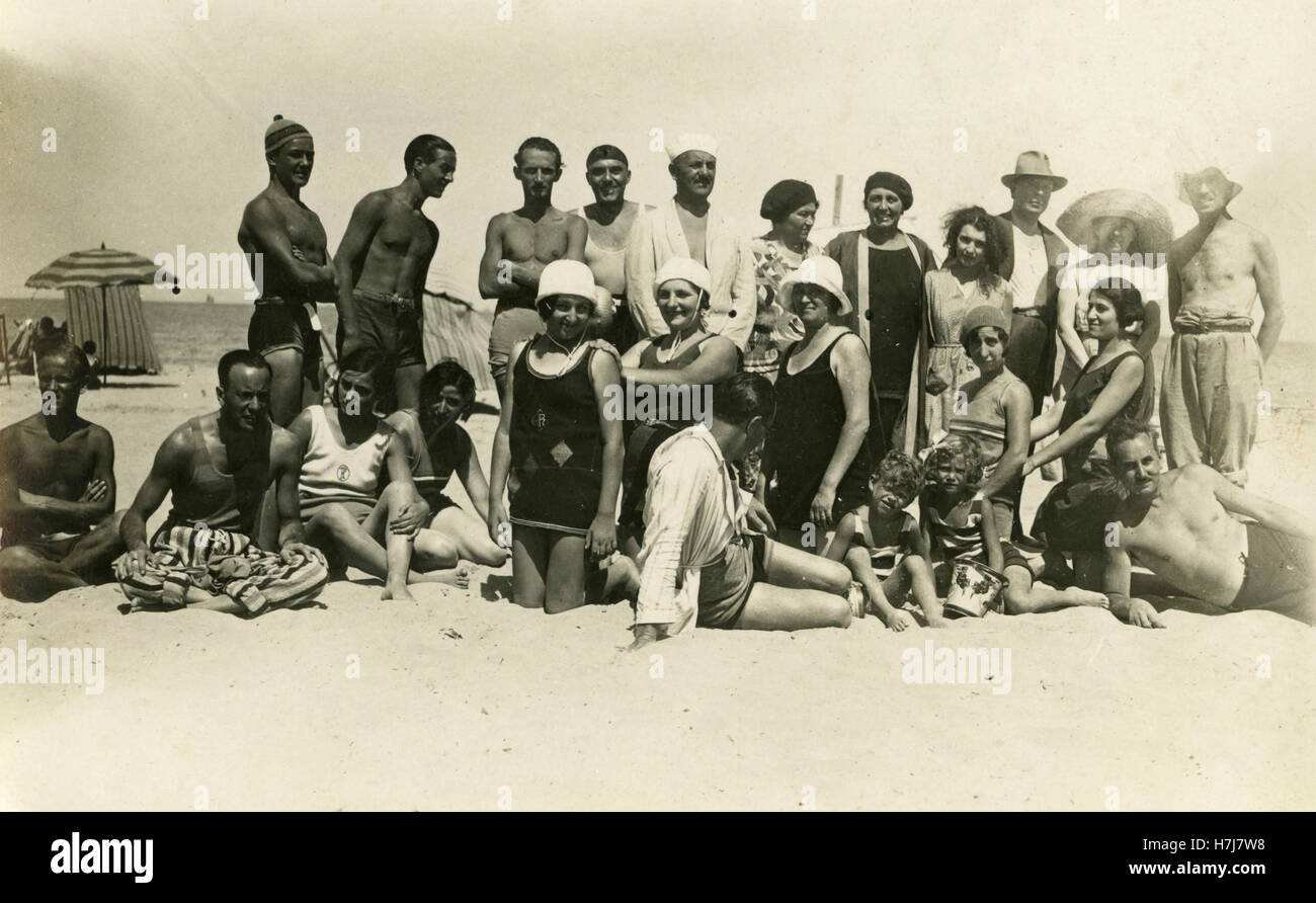 1930s women friends hi-res stock photography and images - Alamy