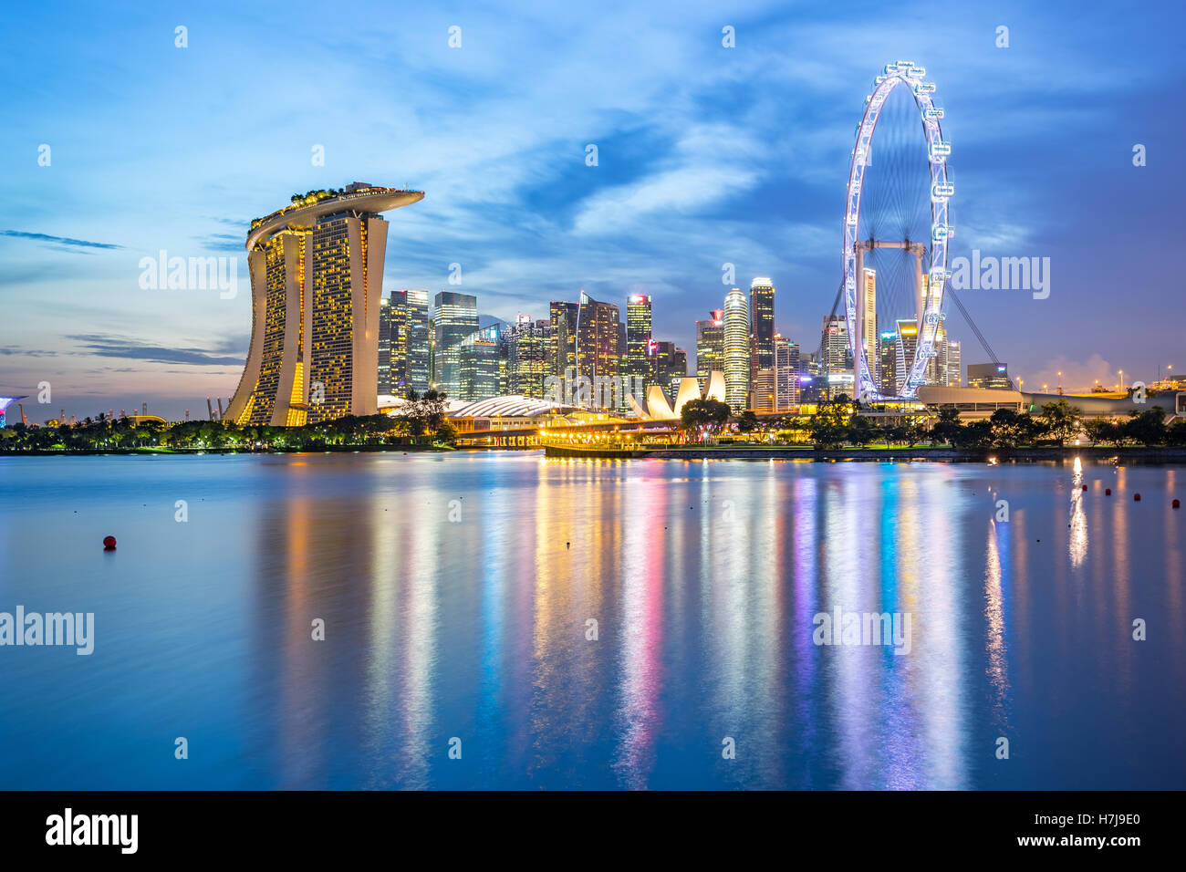 City night singapore skyline marina hi-res stock photography and images ...