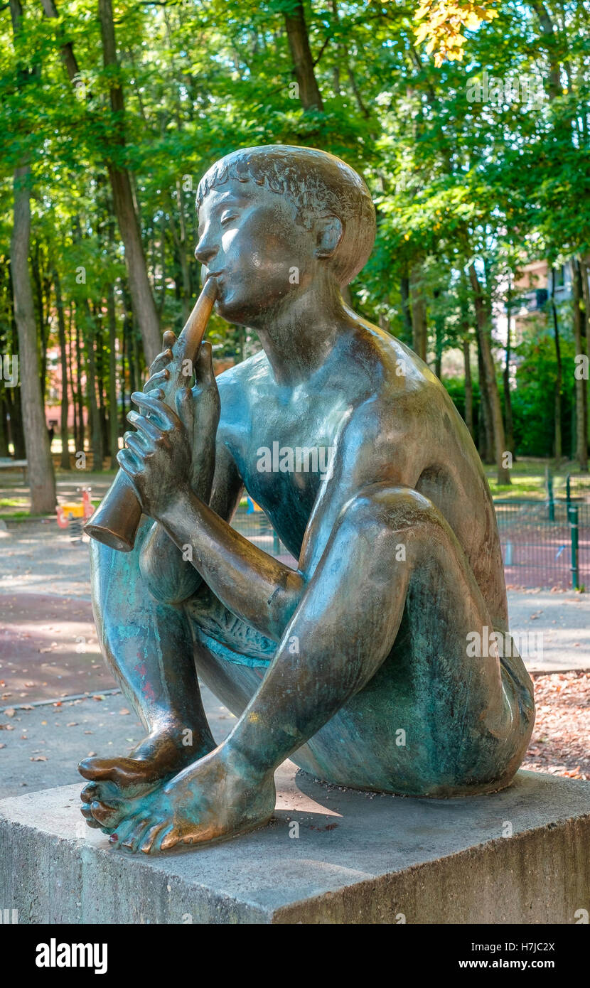 Statue flute player hires stock photography and images Alamy