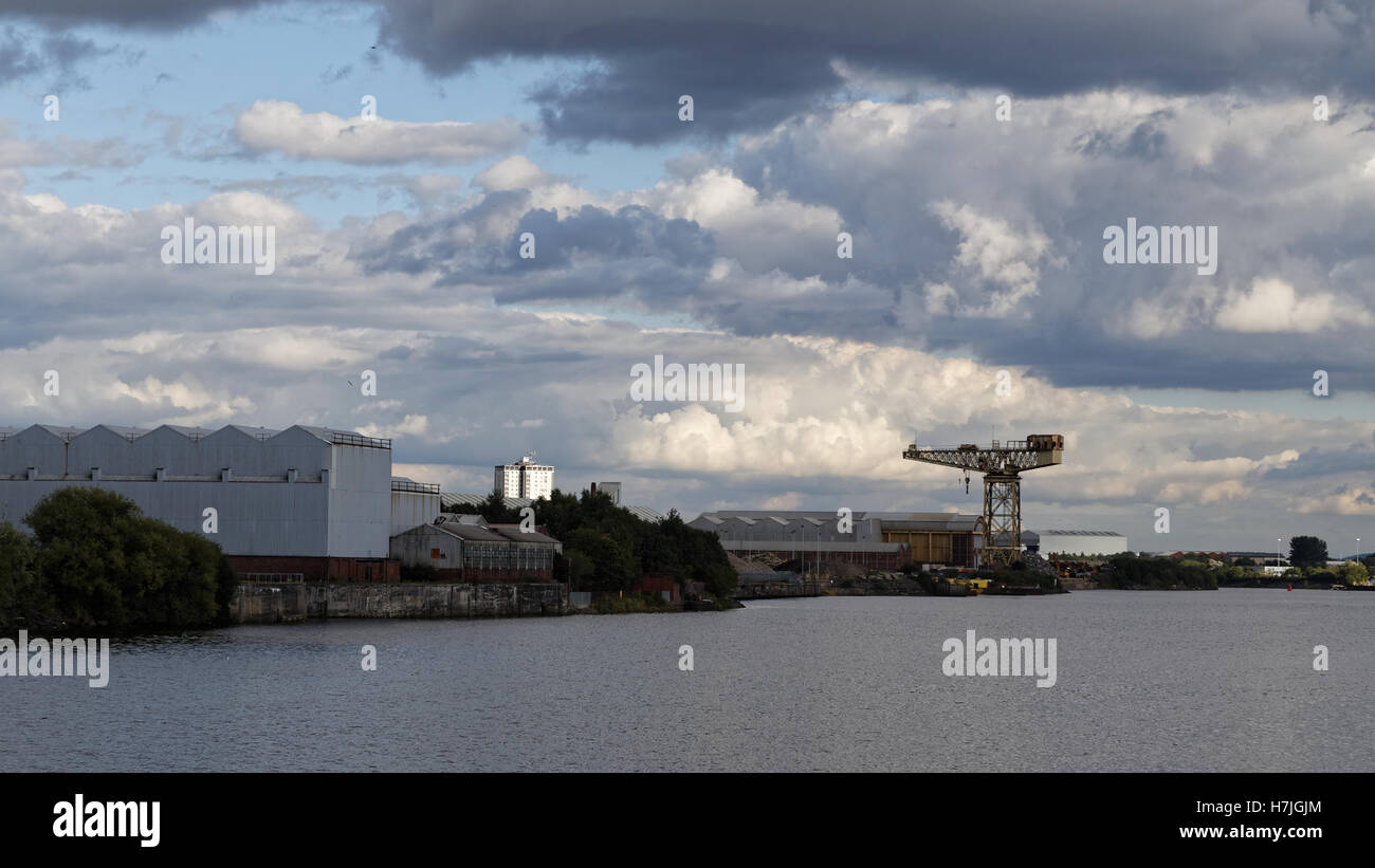 Clyde shipbuilding clydeside wharfs of yarrow shipbuilders and Glasgow Stock Photo
