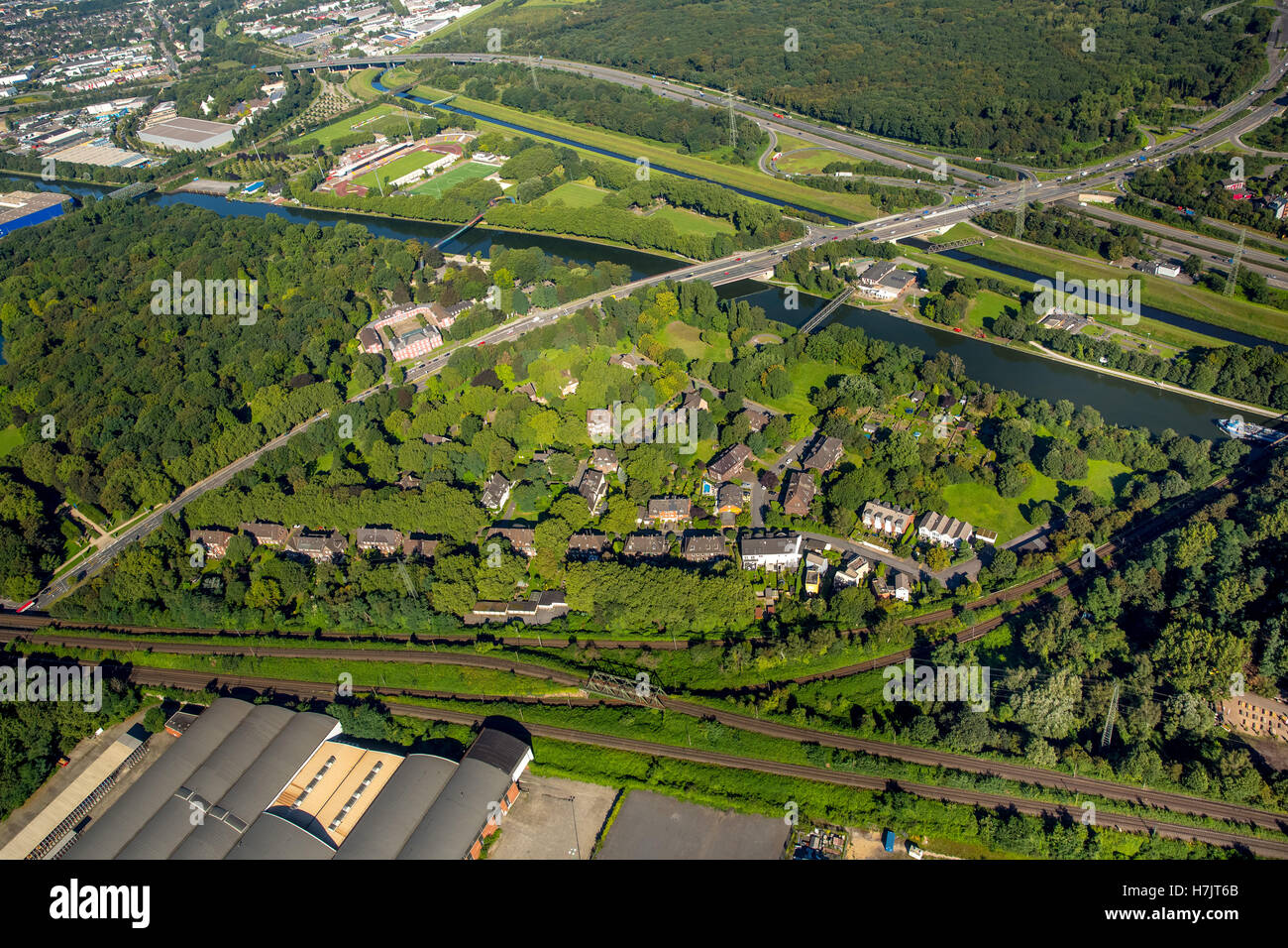 Aerial view, Oberhausen officials colony Grafenbusch, historic housing