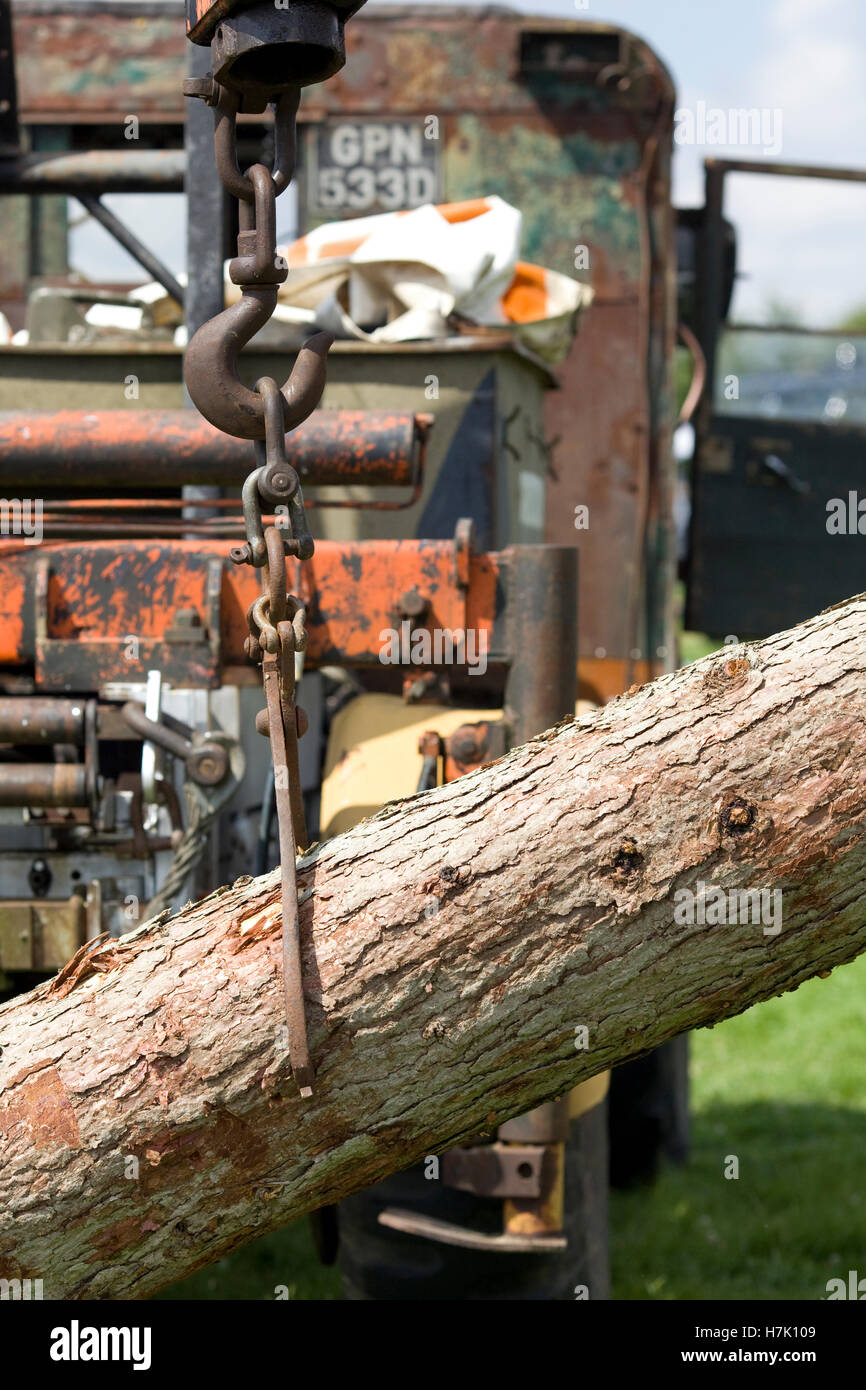 Vintage log truck hi-res stock photography and images - Alamy