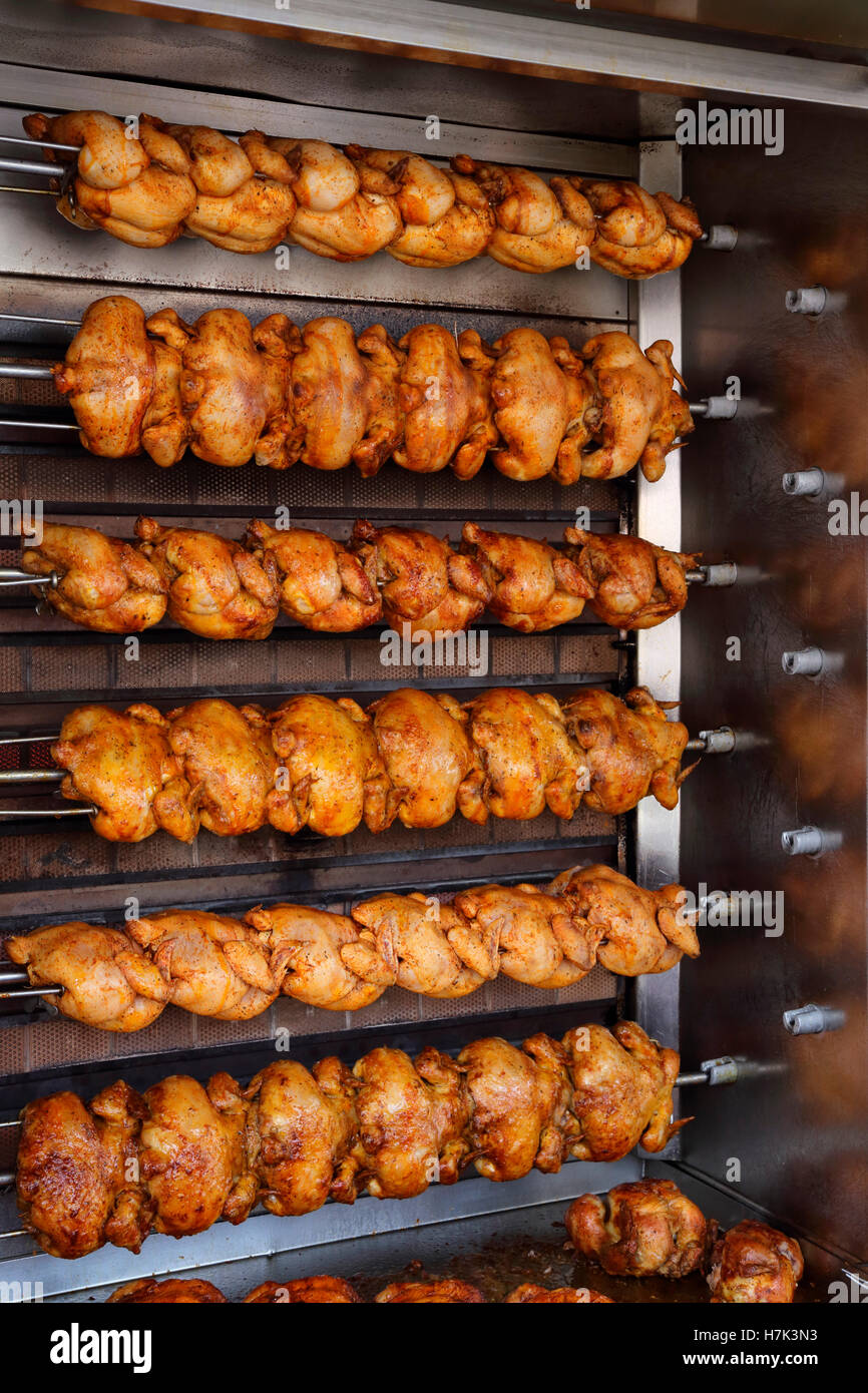 Hähnchengrill Chicken Grill Stock Photo - Alamy