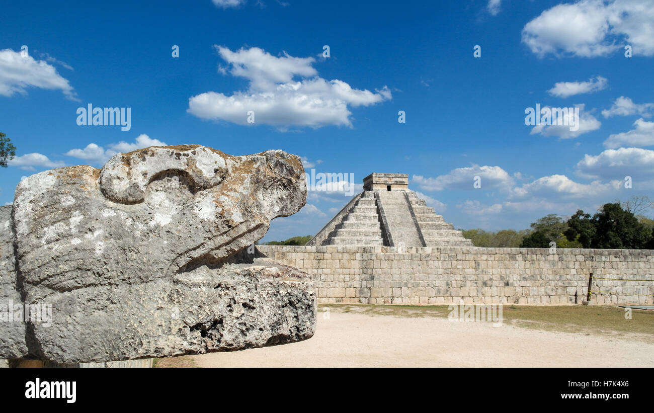 Kukulkan Pyramid, Maya temple in Chichen Itza, Yucatan - Mexico Stock Photo