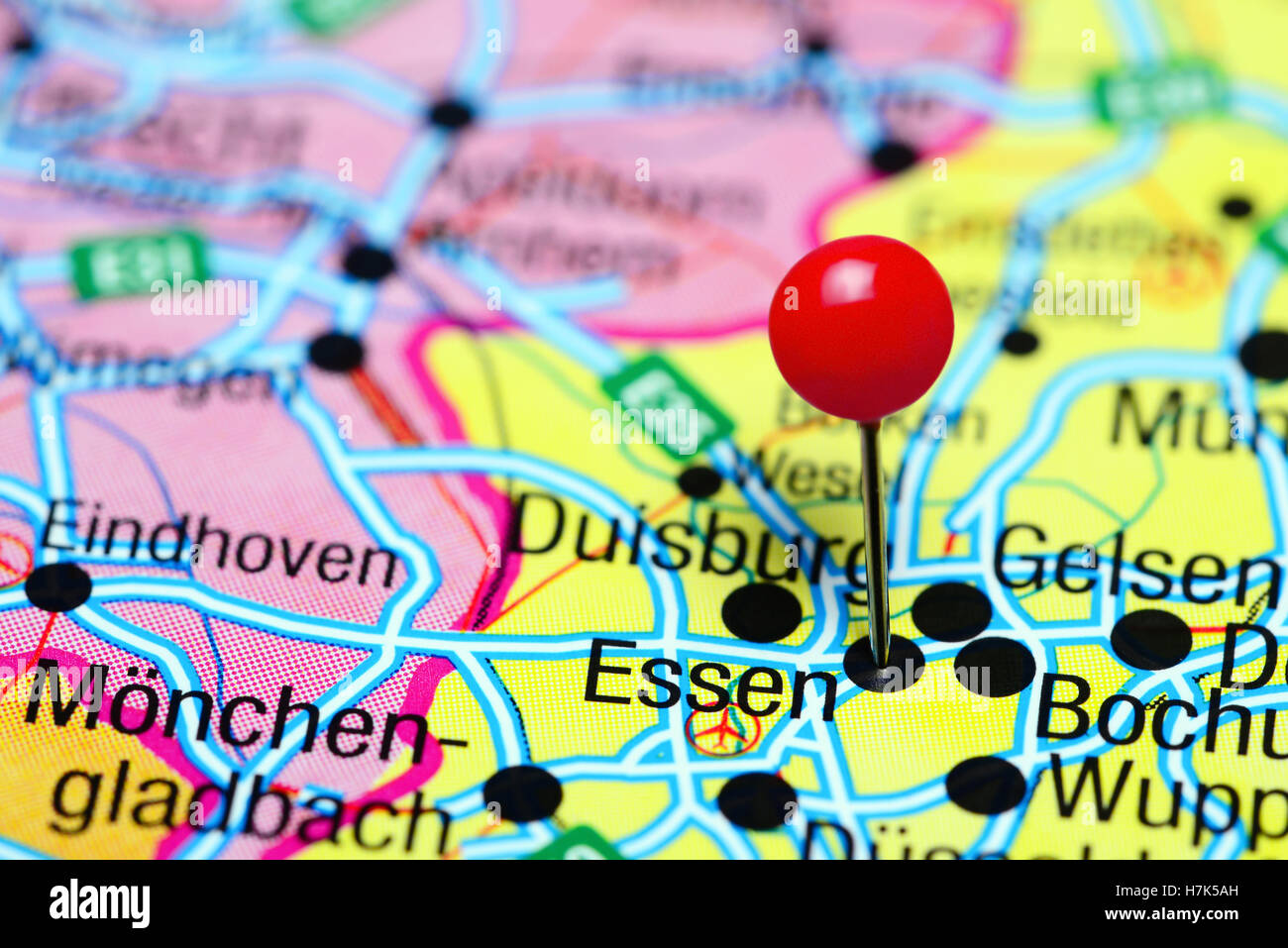 Essen Pinned On A Map Of Germany H7K5AH 