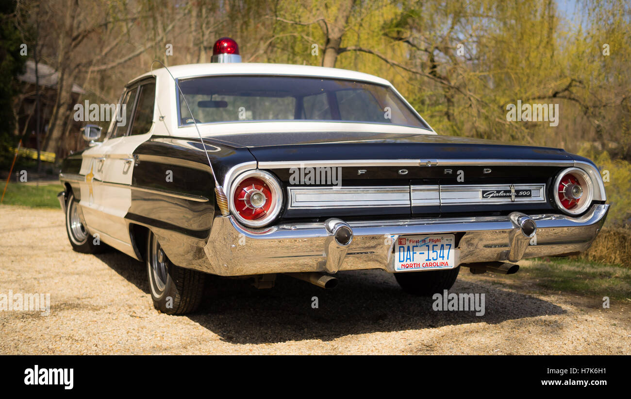 Vintage police car hi-res stock photography and images - Alamy