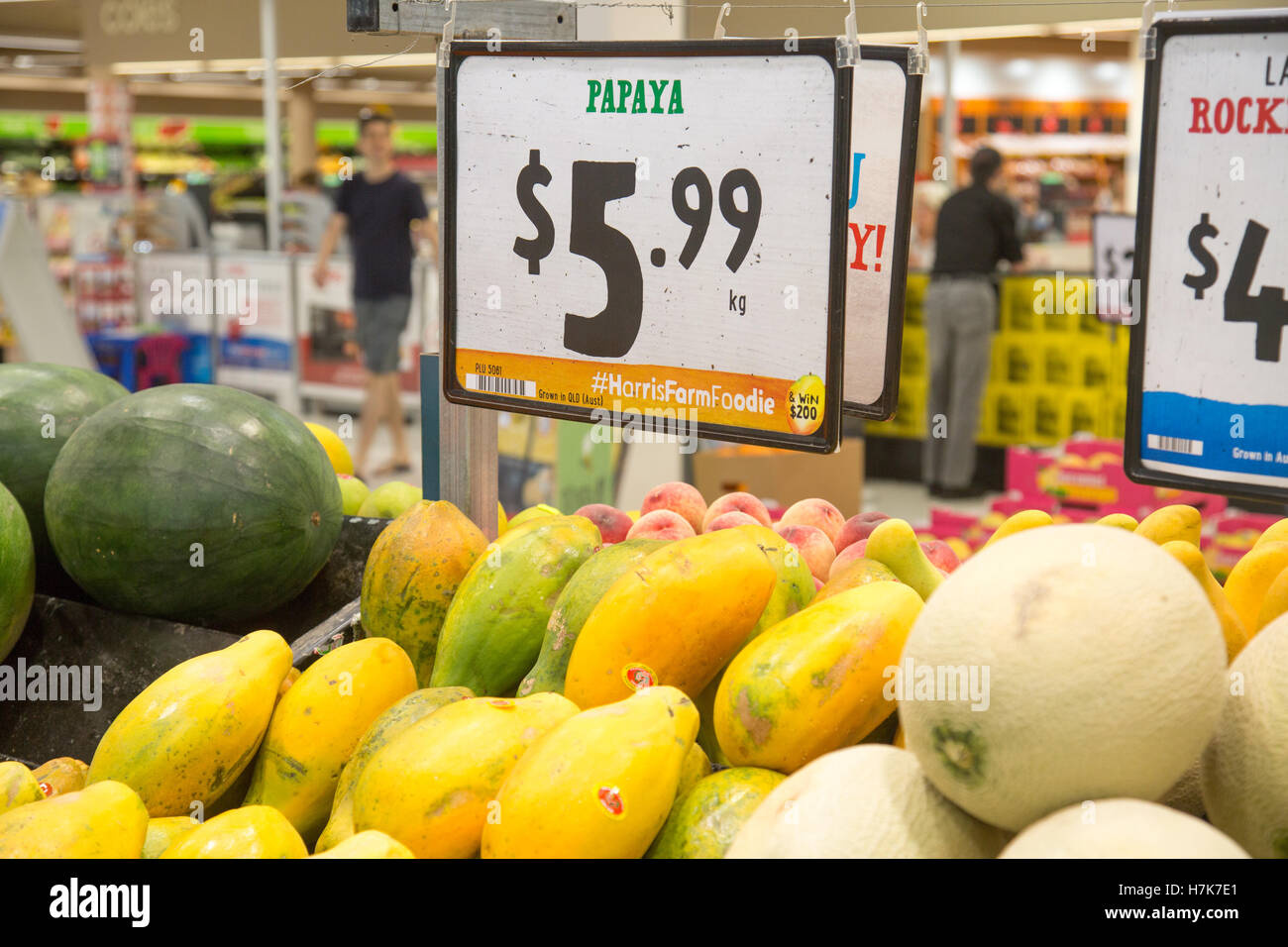 Papaya for sale hires stock photography and images Alamy