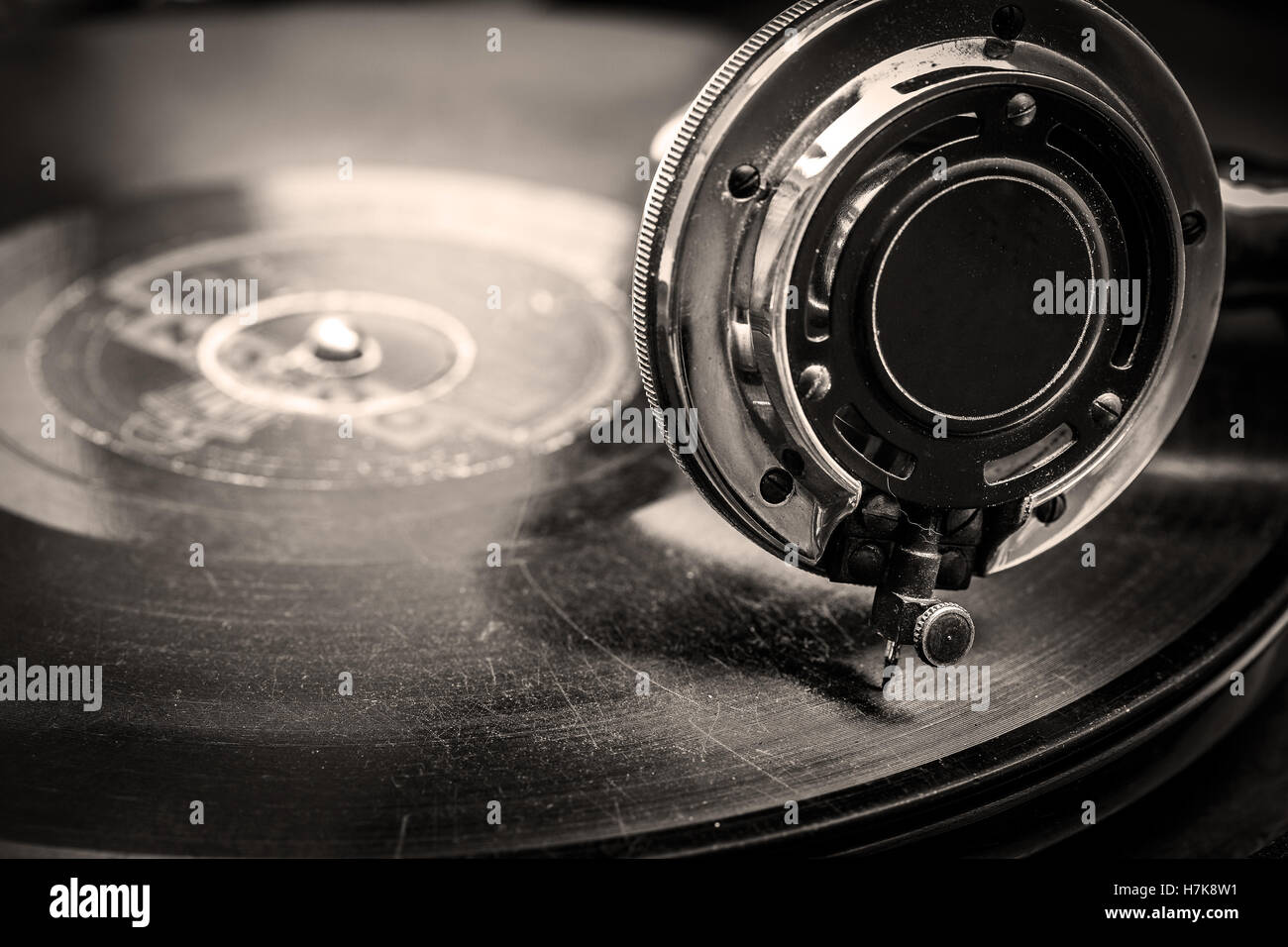 Vintage phonograph hi-res stock photography and images - Alamy