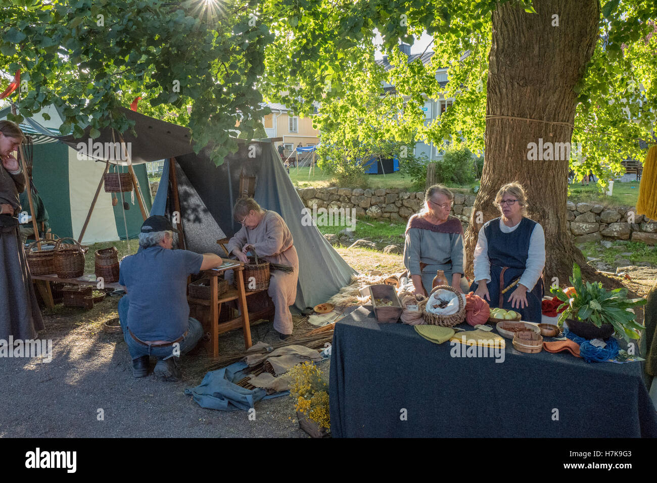 People in costume at medieval market hi-res stock photography and ...
