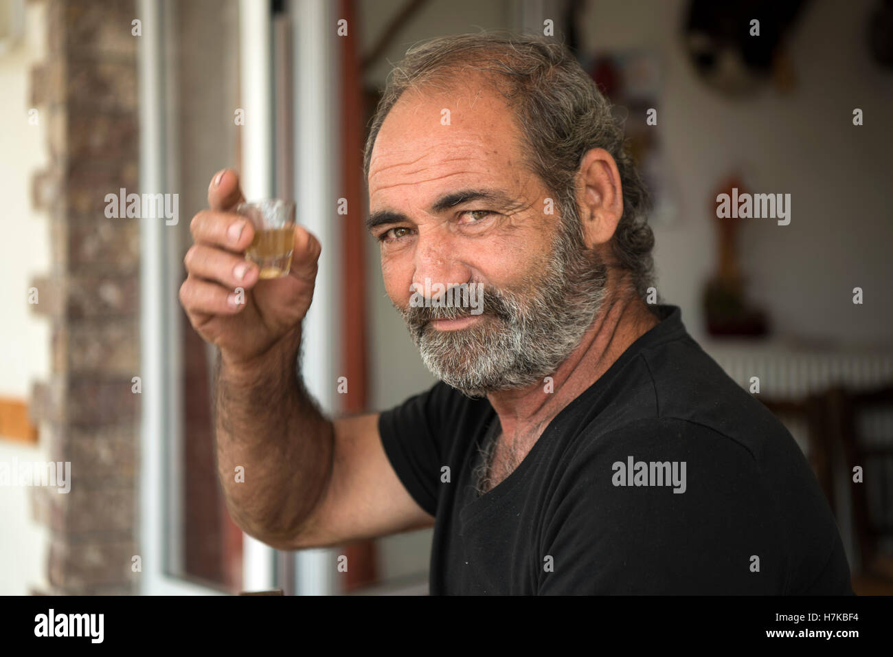 Griechenland, Kreta, Zoniana, Kreter beim Raki Stock Photo