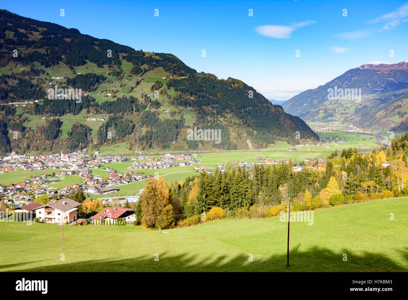 Zell am Ziller: Zillertal valley, town Zell am Ziller, church, Zell-Gerlos, Tirol, Tyrol, Austria Stock Photo