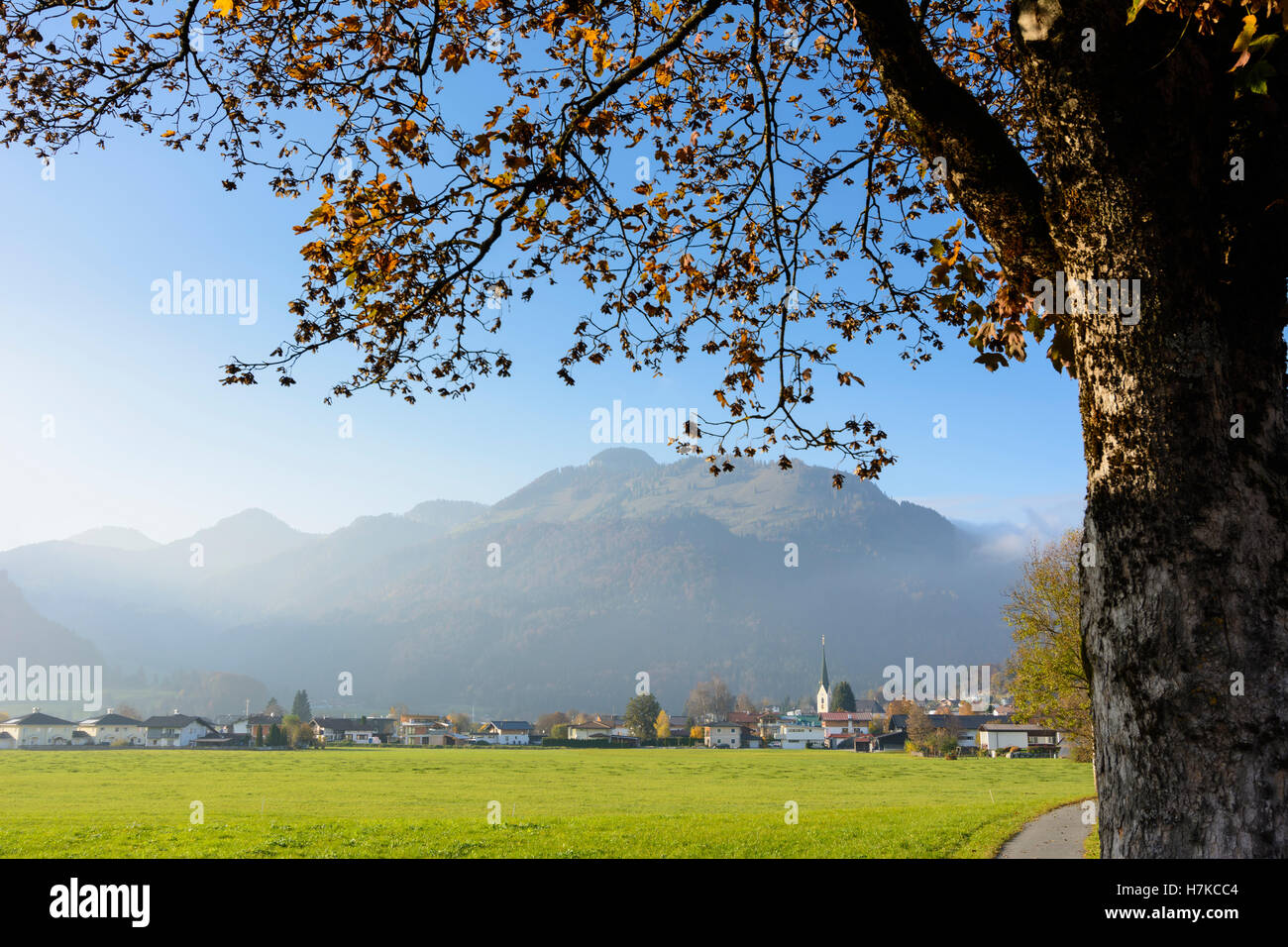 Kössen: village Kössen, mountain Chiemgauer Alpen Alps, Kaiserwinkl Region, Tirol, Tyrol, Austria Stock Photo