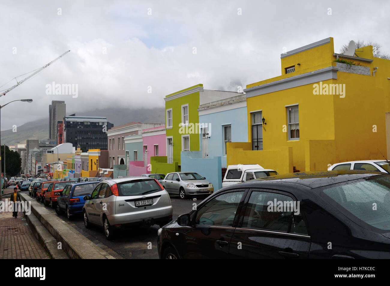 South Africa: the skyline and view of Bo-Kaap, the muslim quarter of Cape Town known for its brightly colorful houses and cobble stoned streets Stock Photo