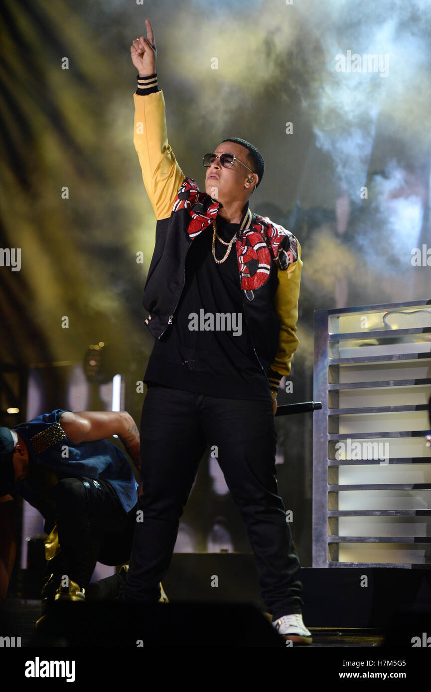 Miami, FL, USA. 5th Nov, 2016. Daddy Yankee at iHeartRadio Fiesta ...