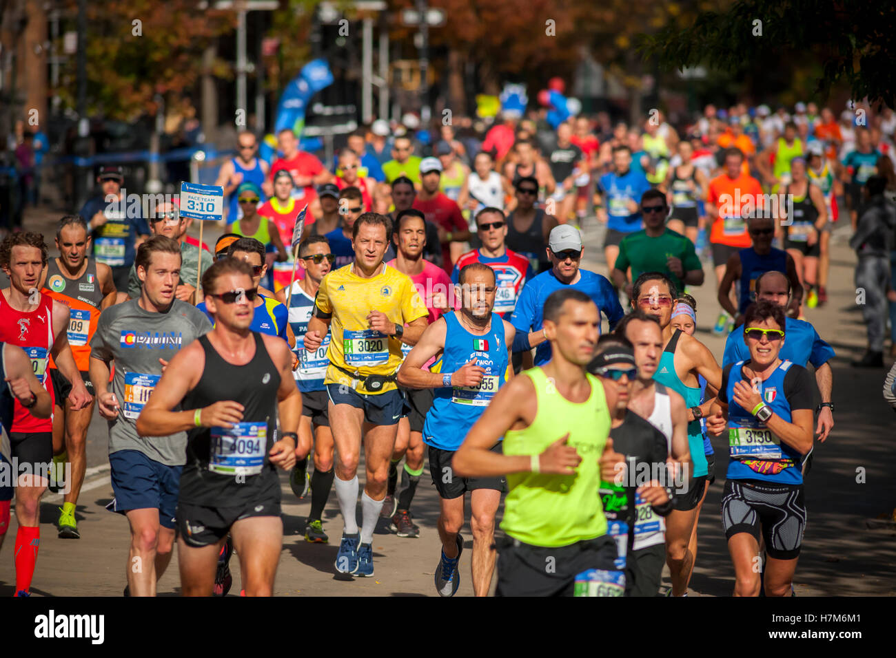 New York, USA. 06th Nov, 2016. Runners pass through Harlem in New York near the 22 mile mark near Mount Morris Park on Sunday, November 6, 2016 in the 46th annual TCS New York City Marathon. About 50,000 runners from over 120 countries are expected to compete in the race, the world's largest marathon. ( © Richard B. Levine) Credit:  Richard Levine/Alamy Live News Stock Photo