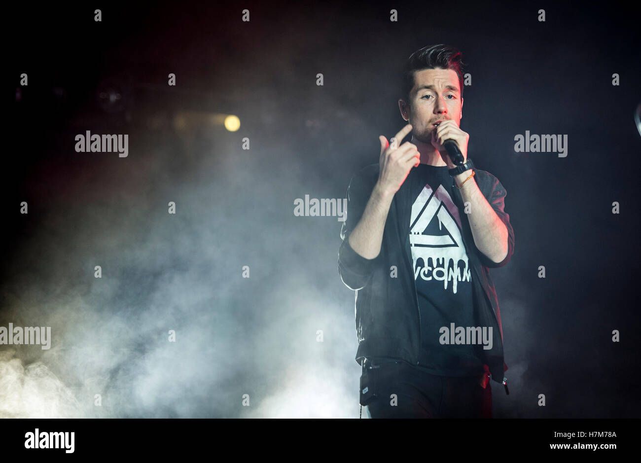 Manchester UK. 6th November 2016. Bastille perform at The Manchester Arena on their headline tour 2016, Manchester 06/11/2016 Credit:  Gary Mather/Alamy Live News Stock Photo