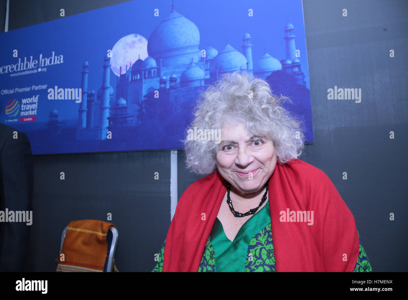 Miriam margolyes harry potter hi-res stock photography and images - Alamy