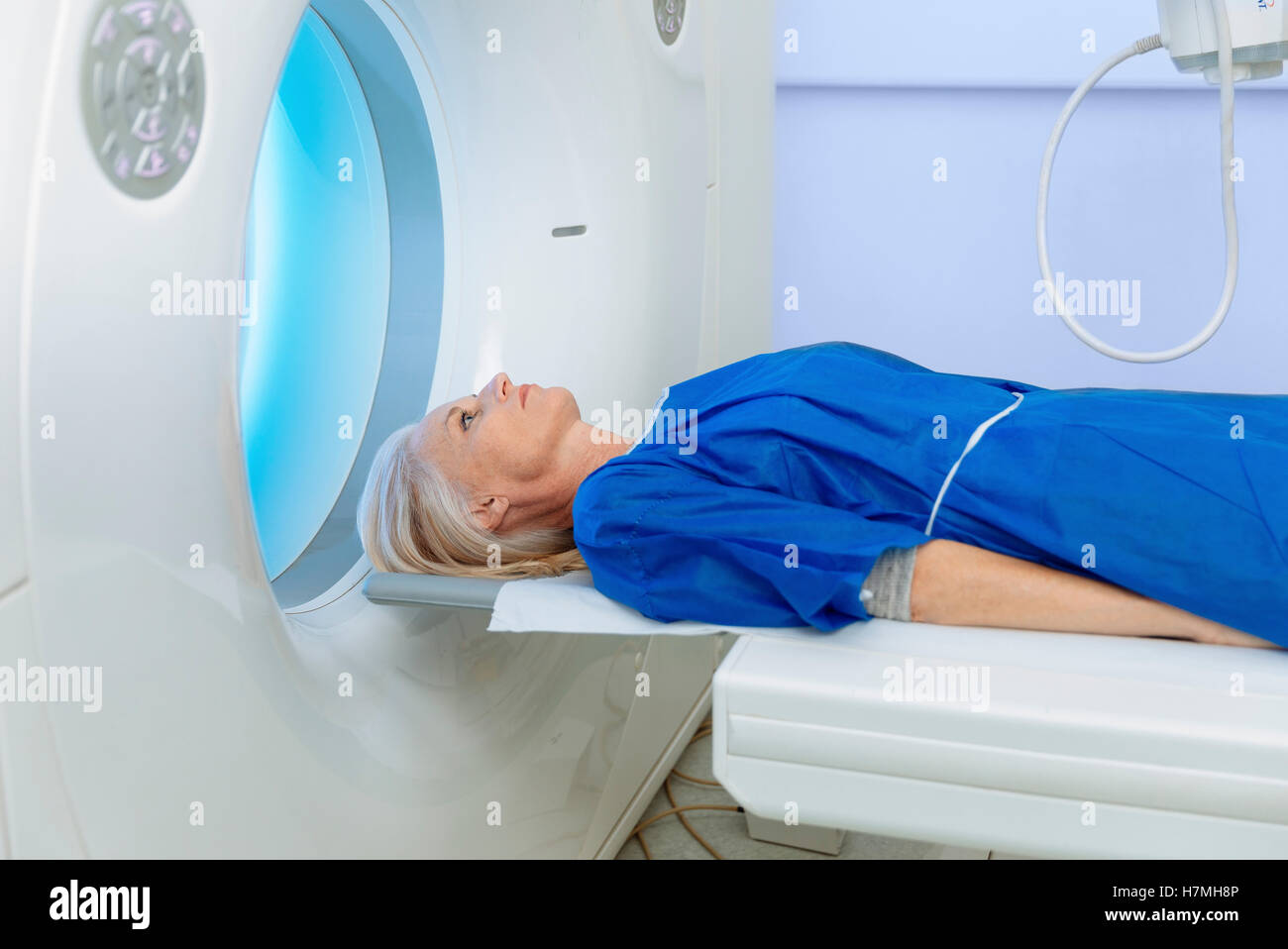 Ct scan machine in hospital hires stock photography and images Alamy
