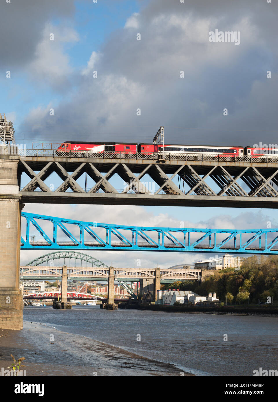 Virgin High Speed Train crossing the river Tyne on the KIng Edward bridge, Newcastle upon Tyne, England, UK Stock Photo