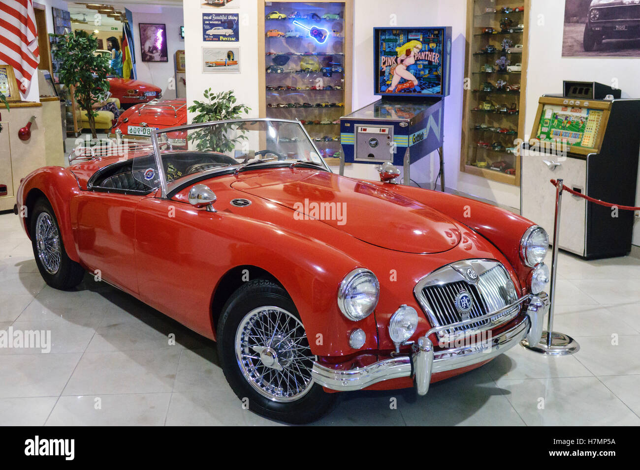 Malta Classic Car Collection, Qawra a large exhibit of 20th century