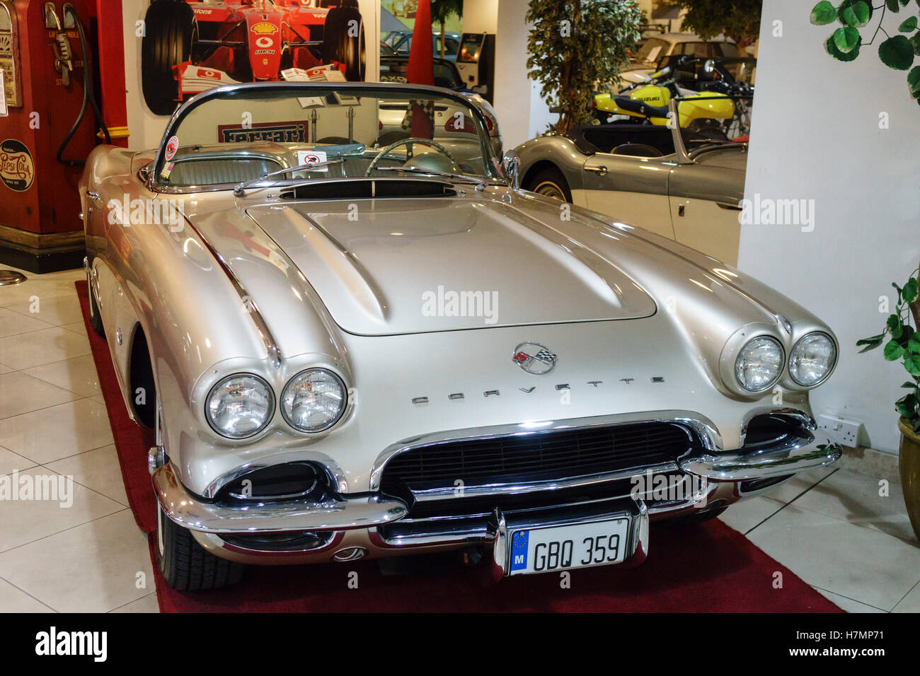 Malta Classic Car Collection, Qawra a large exhibit of 20th century
