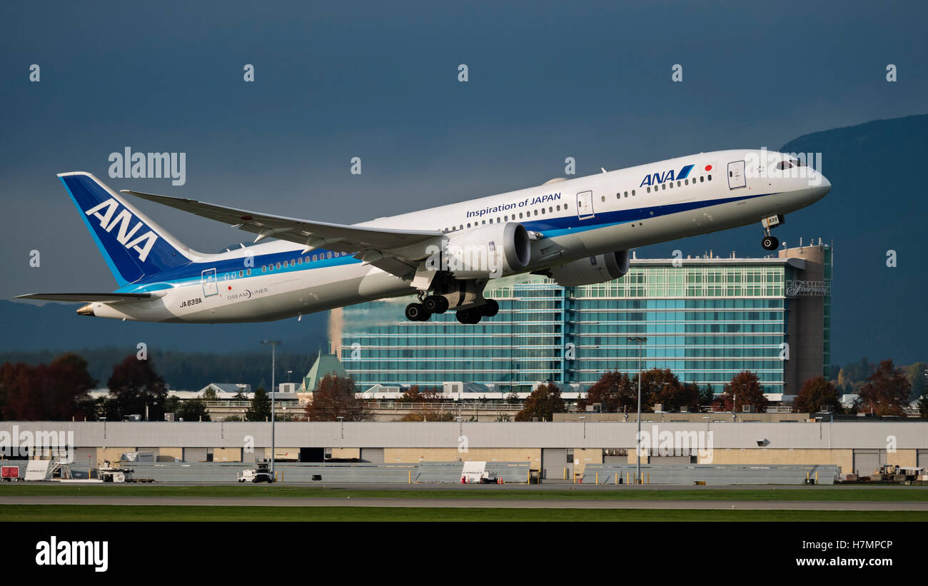 All Nippon Airways ANA Boeing 787 (787-9) JA839A Dreamliner passenger jet airplane take taking off airborne Vancouver airport Stock Photo