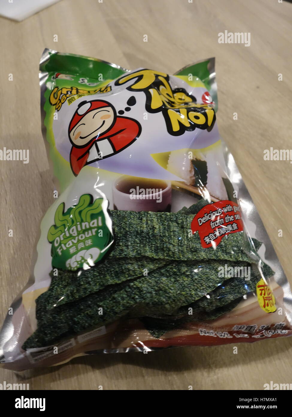 Seaweed strips, Japanese snack food Stock Photo Alamy