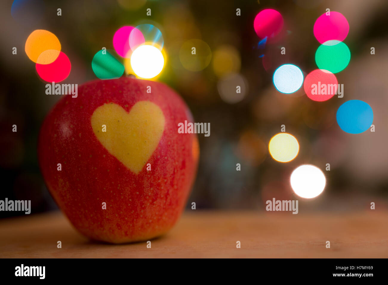 Heart on apple Stock Photo Alamy