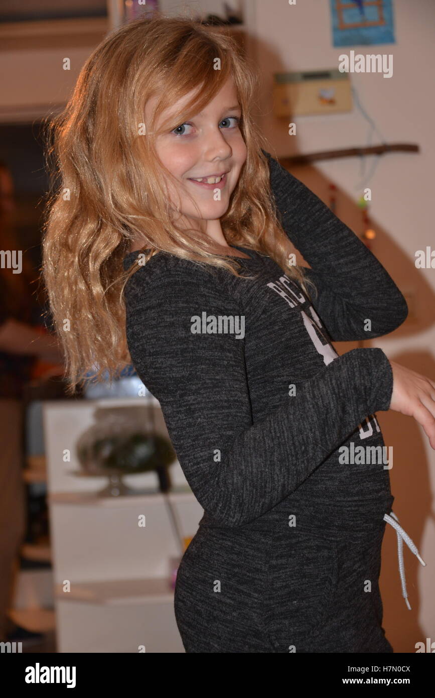 Early Girl Teen Young