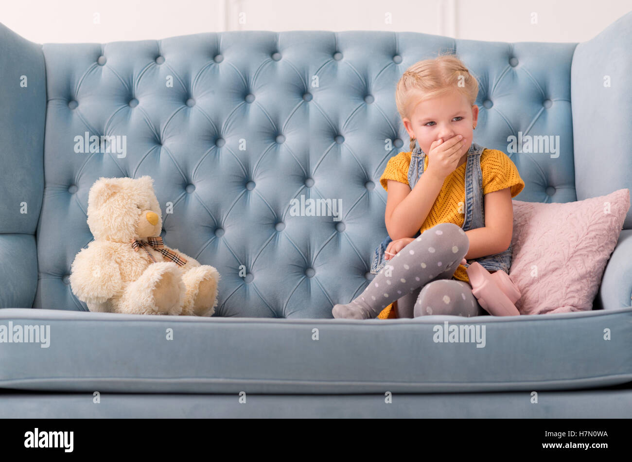 Child stuffed mouth hi-res stock photography and images - Alamy