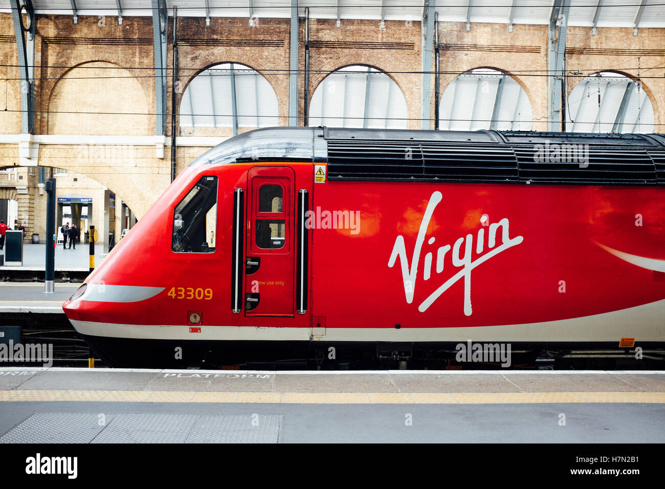 Virgin Trains East Coast HST train standing at Kings Cross station, London, UK Stock Photo
