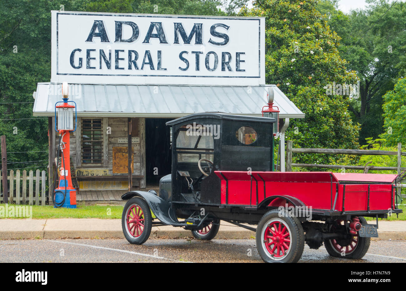 Troy Alabama old historical gas station with old truck in Pioneer Museum of Alabama Stock Photo