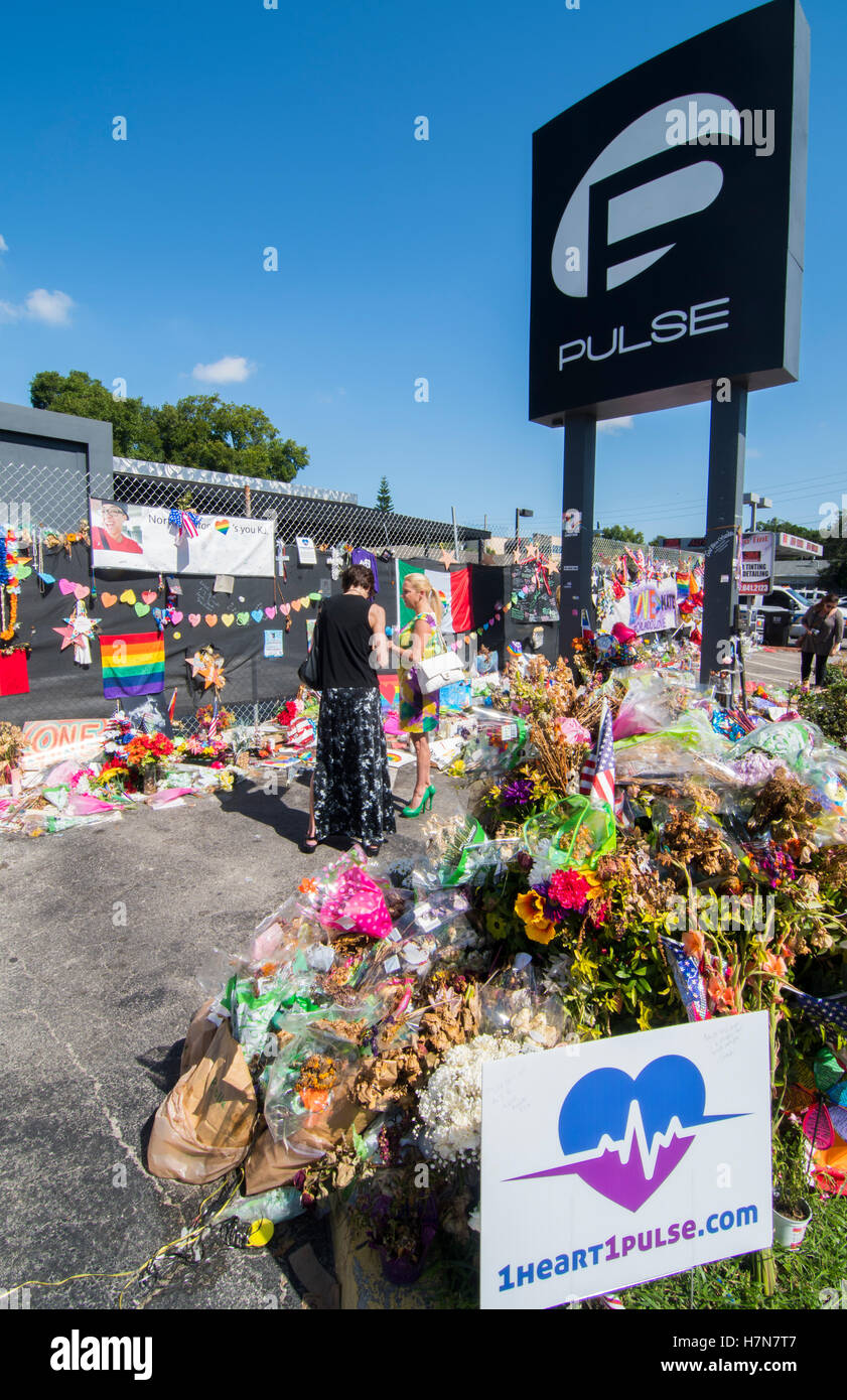 Orlando Florida Pulse Night Club Tragedy Shooting Memorial At Gay Bar By Terrorist On June 12 16 Stock Photo Alamy