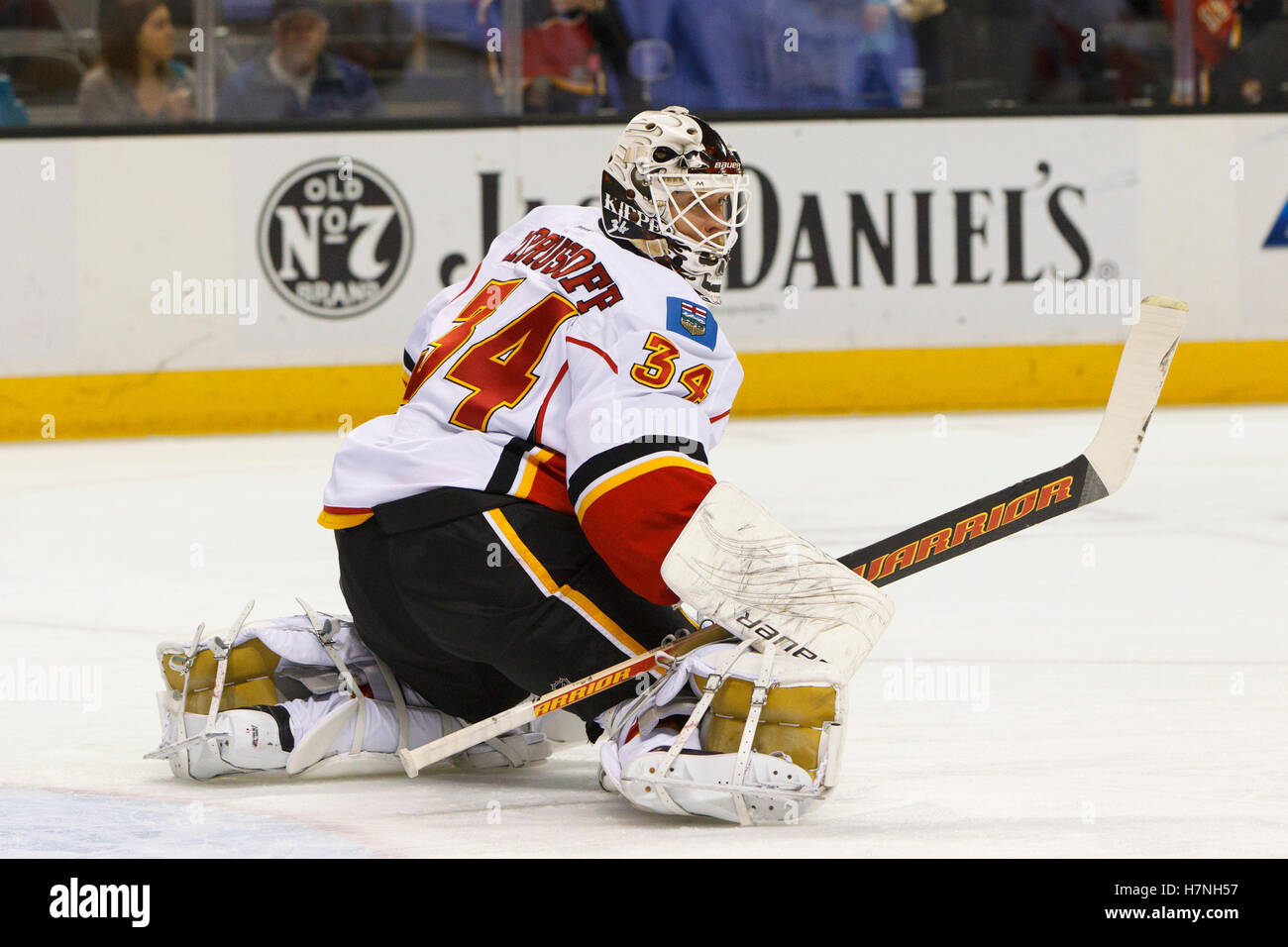 Miikka Kiprusoff makes 34 saves as Flames beat Kings 2-1